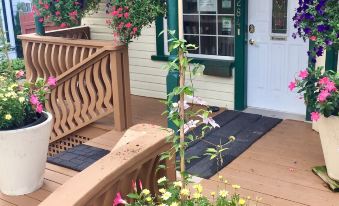 Ellis House Bed & Breakfast