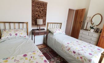 Just A Cottage, Newlands Farm