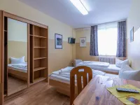 Pension Schwalbenweg Hotels in Schönefeld