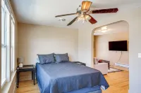 2 Mi to Dtwn: Studio Suite in Sheboygan - Parvekkeita