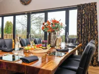 Routhorpe Lodge Hotels in Shipton Thorpe