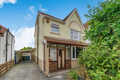 The Perks Hotels near The Yew Tree Cafe