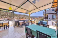 Santosa Pension - Guest houses