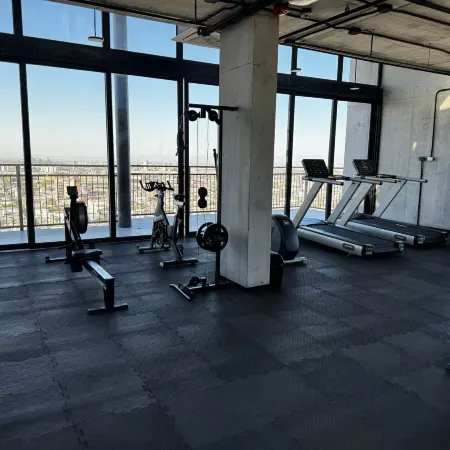 Stylish Private Room City Views & Prime Location
