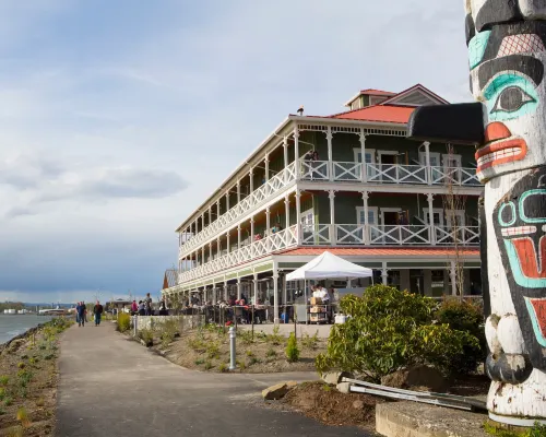 McMenamins Kalama Harbor Lodge Hotels in Cowlitz County