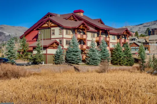 First Tracks 3105 1 Bedroom Condo by Redawning