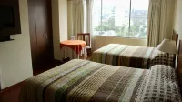 Hotel 6 de Diciembre Hotels near Cafe Libre Cafe