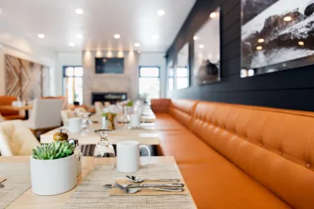 Waterton Glacier Suites Отели в г. Improvement District No. 4