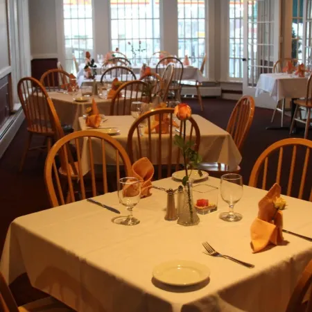 The Tilton Inn Отели в г. Тилтон