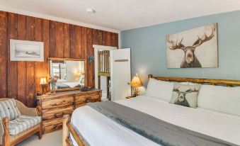 Cabin on Clear Creek A Hobbits Retreat!