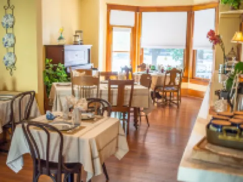 Bross Hotel B & B Hotels in Delta County