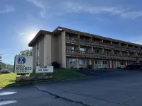 Tesla MedBed Center, East Dubuque Hotels in Jamestown