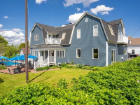 The Lighthouse Inn & Suites Hotels in York