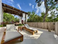 Jungle-chic luxurious Tulum home, 5 mins to Xel-Ha Hotels in Tankah Bay