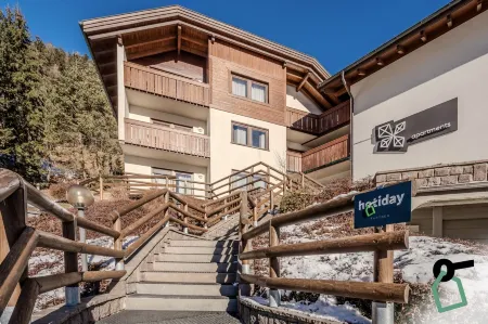 Hotiday Apartment Collection - Santa Cristina Отели рядом с достопримечательностью «Langkofel»