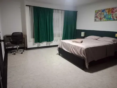 La Iguana café y más Hotel a 