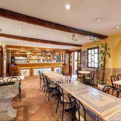Logis Grand Hôtel Bain Dining/Meeting Rooms