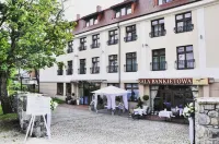 Hotel I Restauracja "Pod Orłem" Hotels in Stezyca