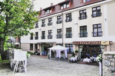 Hotel I Restauracja "Pod Orłem" Отели в г. Пшодково