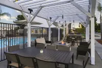 Residence Inn Pasadena Arcadia - プール