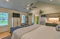 Seagrove Beach Studio - 1/4 Mi to Beach Access! - spa