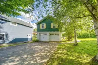 400 Ft to Chautauqua Lake, Mayville Cottage - spa