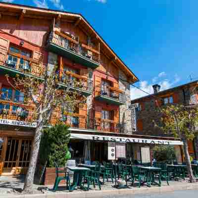 Hotel Esquirol Hotel Exterior