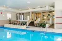 Maritime Inn Port Hawkesbury - piscine