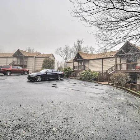 Hike, Ski & More! Modern Sugar Mtn Condo w/ Deck