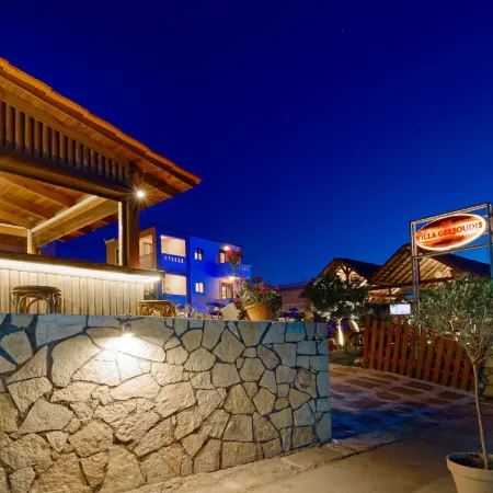 Villa Gereoudis Sea View Rooms Pool & Bar
