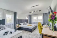 Acodomo Apartamenty Hotels near "Uśmiech Alpaki"- Chłopaki z Księżej Wólki
