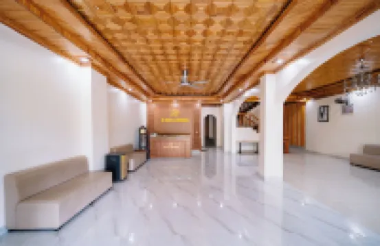 HG Hostel and Motobikes