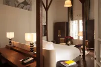 Hotel B - Romantic
