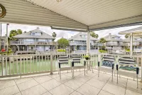 Waterfront Port Isabel Getaway: Bring Your Pet! - Wifi