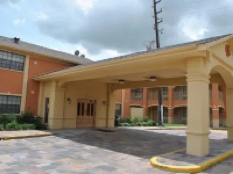 Executive Inn Brookshire Hotels in Waller County