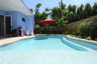 Fantasy Island Inn, Caters to Men - Homestays