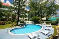 Blue Orchids Beach Hotel - Pemandangan Pantai