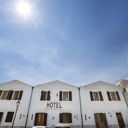 Hotel Punta San Francesco Отели в г. Вьесте