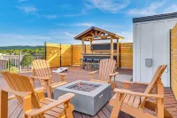 1 Block to Lake City Marina: Condo w/ Rooftop Deck -  Appartamenti vacanze