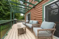 Elegant Riverfront Home - Pet Friendly! Hotels in Greig