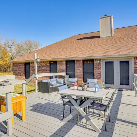 Large Yard, Fire Pit & Games: Grandview Haven!