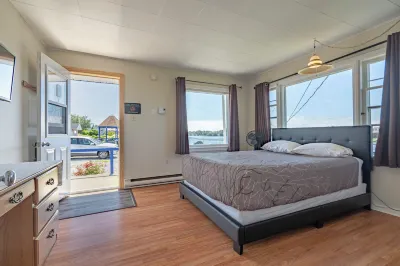 Novastar Motel on the Lake