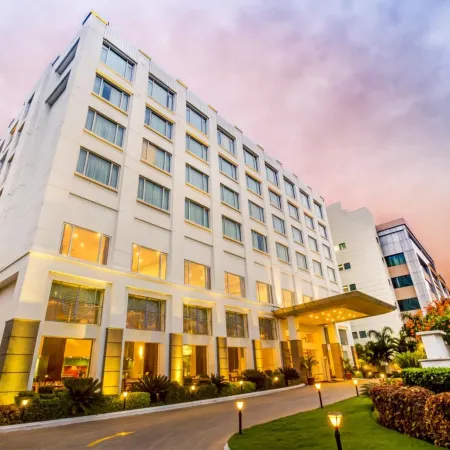 Radha Regent, Chennai Отели рядом с достопримечательностью «Бизнес-комплекс DLF IT Park»