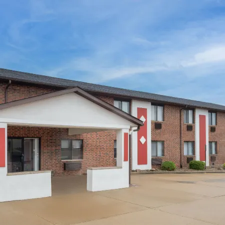 Ramada by Wyndham Cedar Rapids South