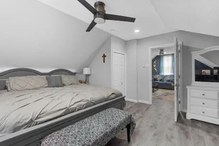 Charming 1-bedroom  Hideout in  Belleville with WiFi, AC