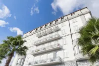 Hostel Link Hotels in Ловран