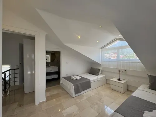 Luxurious Private 4 Bedroom Villa, all en-suite 5 minutes to Oludeniz Beach