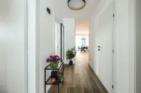 Ramat Hasharon Chic Peaceful Stay - 2 星級