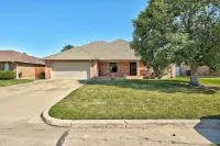 Charming 3-bedroom house with AC, WiFi in Del City - Wifi