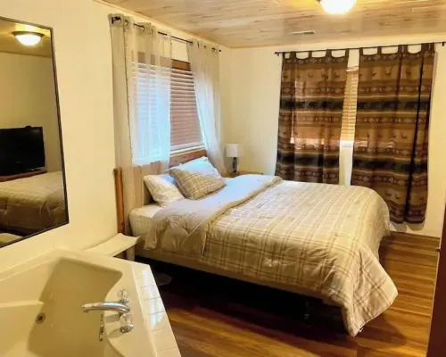 Waters Edge Condo -2 bed 2 bath Hotels in St. Germain